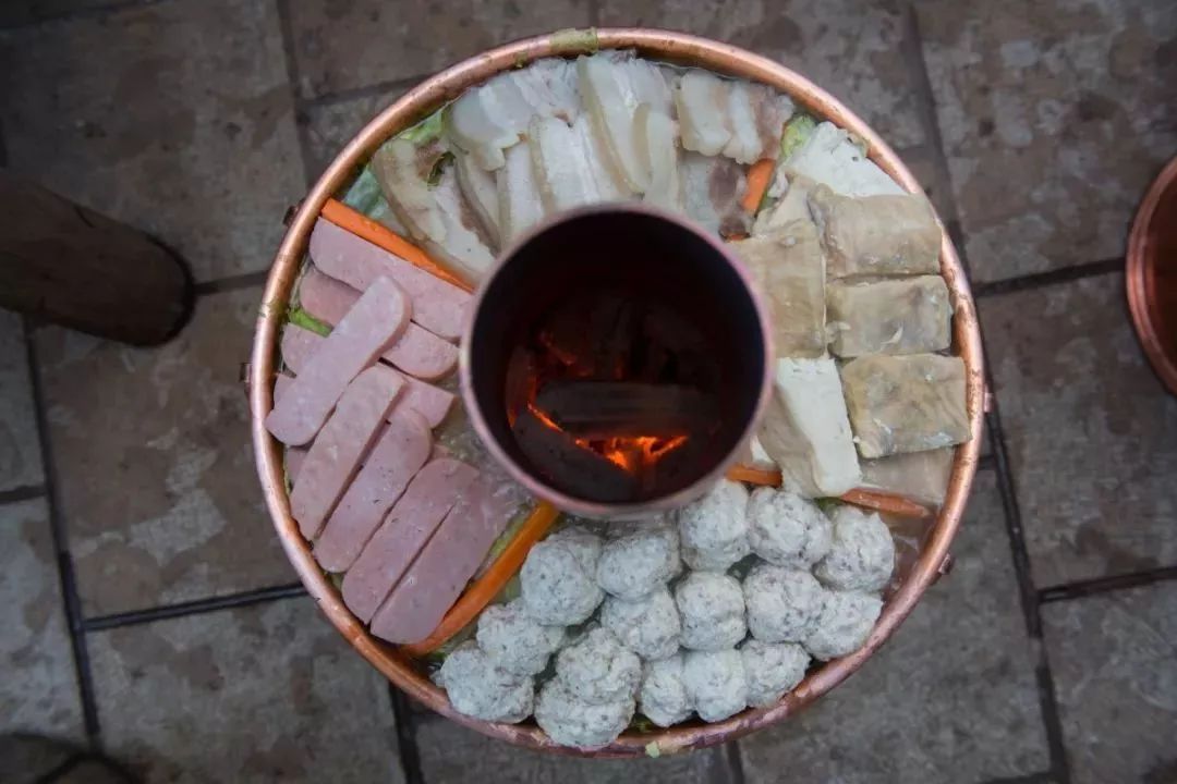 2020年通海大树社区蔬菜节炊锅宴欢迎您的到来