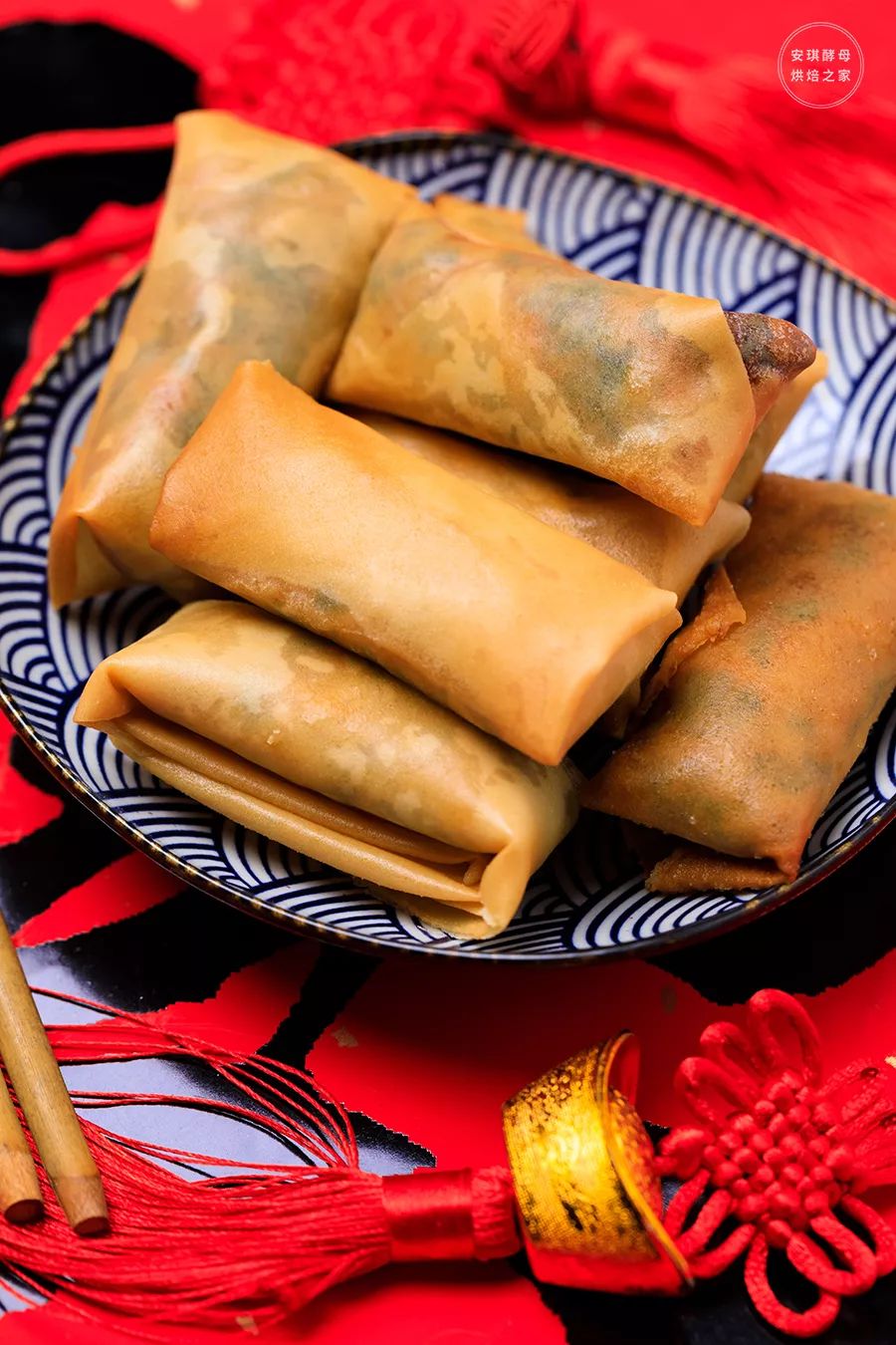 炸春卷啦一口吃出中国年味儿