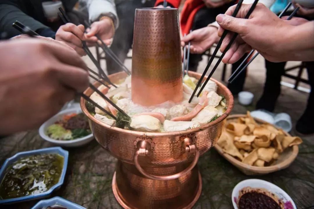 2020年通海大树社区蔬菜节炊锅宴欢迎您的到来