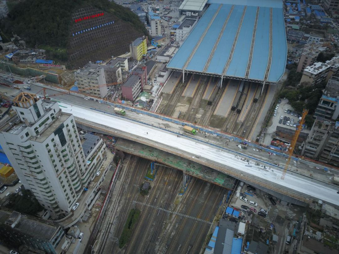 贵阳火车站桥下面图片