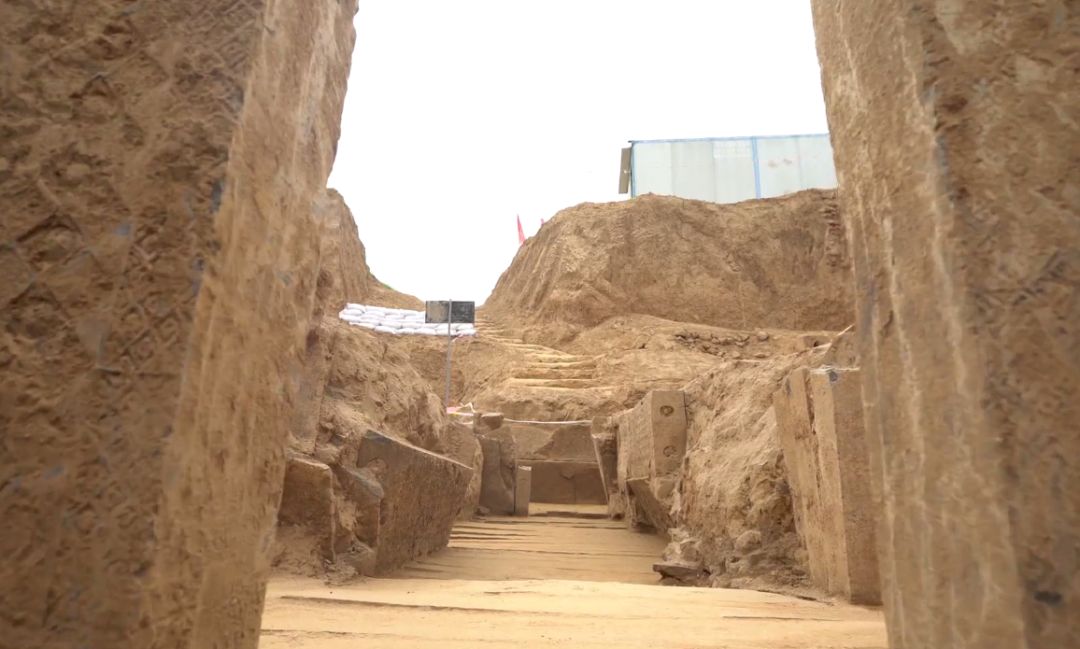 真造央视持续关注洛阳西工汉代大墓