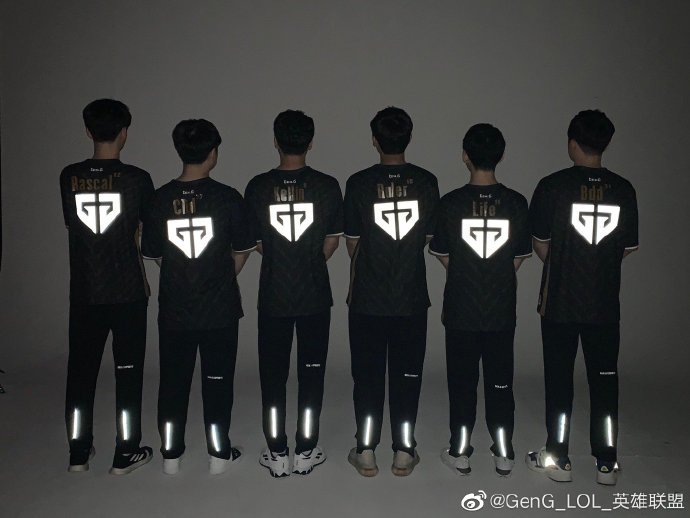 英雄联盟:gen.g春季赛新队服,也太闪耀了