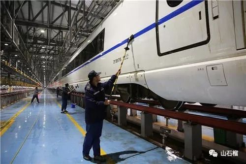 诗歌徐弘飞总有天空飞入我身体某处组诗