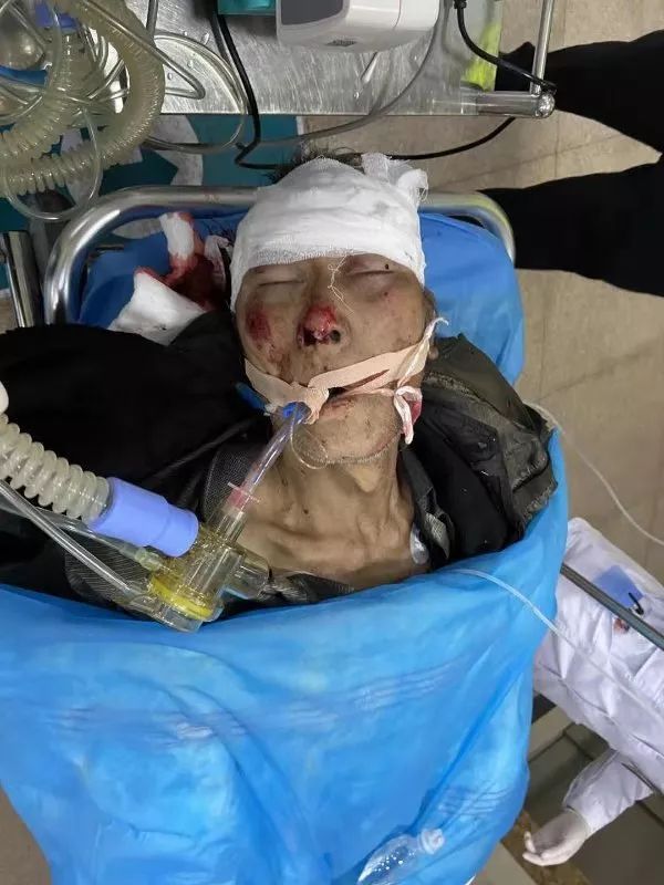 认人启示八步羊角山路段附近一老人发生交通事故急寻家属