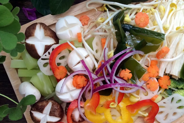 原创大叔家的年夜菜群英荟萃香气扑鼻味道鲜美家人喜欢