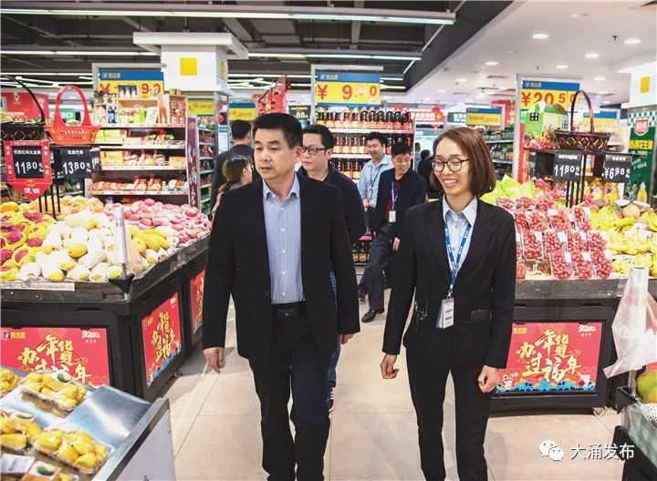 1月21日下午,由大涌镇党委副书记,镇长贺修虎,镇党委委员欧阳凯以及市