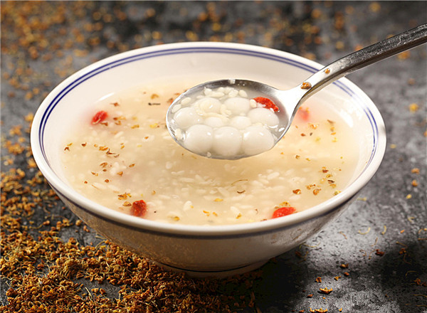 不管你喜欢不喜欢吃醪糟,提前备一点肯定用得着,过年期间为了保护你的