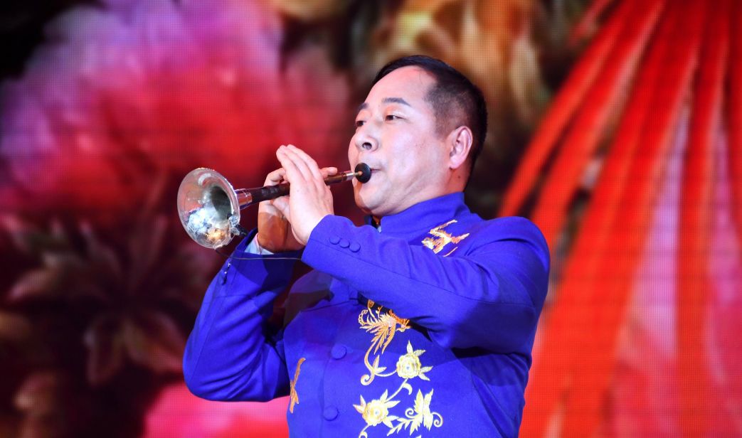 等器乐串烧:唢呐《百鸟朝凤》,葫芦丝表演《木鼓神韵》08演出单位