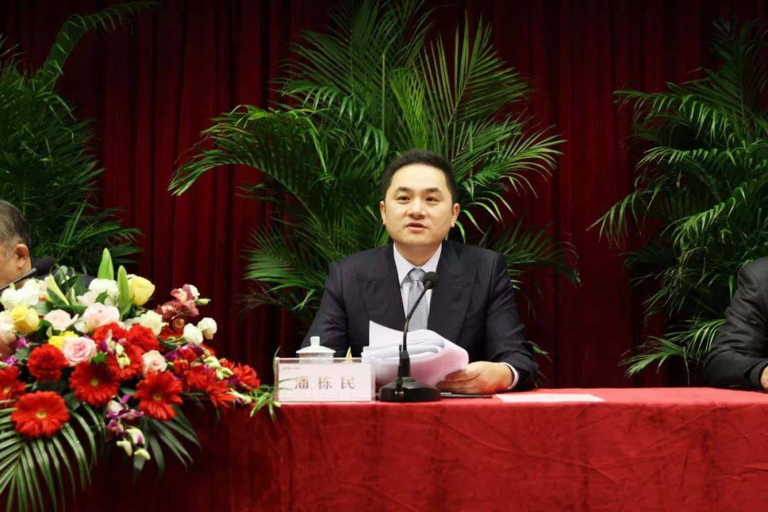 金昌集团创始人潘政权,董事长,总裁潘栋民,副总裁叶珏飞,朱宝书等出席