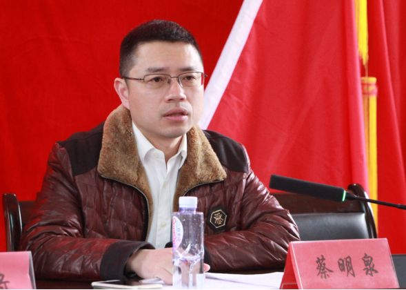 镇党委副书记,镇长刘一果强调年终重点工作会上,镇党委副书记,镇长刘