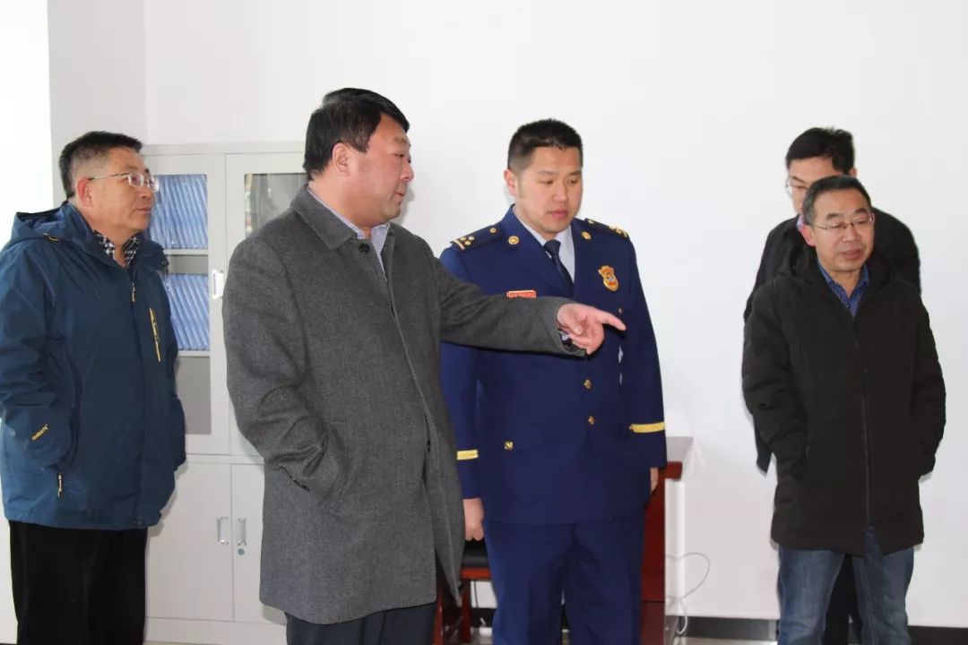 新春慰问送祝福岁寒情深暖人心下营镇开展春节慰问活动