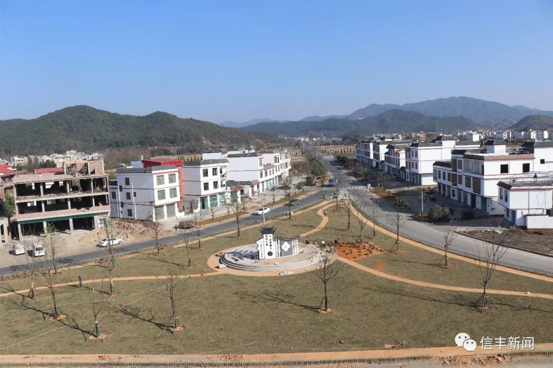 小江镇环境整治基金105国道圩镇段人居环境整治小江镇破解整治难题,妆