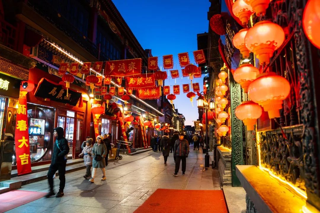 已全部完成2020年春节节日景观布置工作目前咱们西城区西城喜庆温暖的