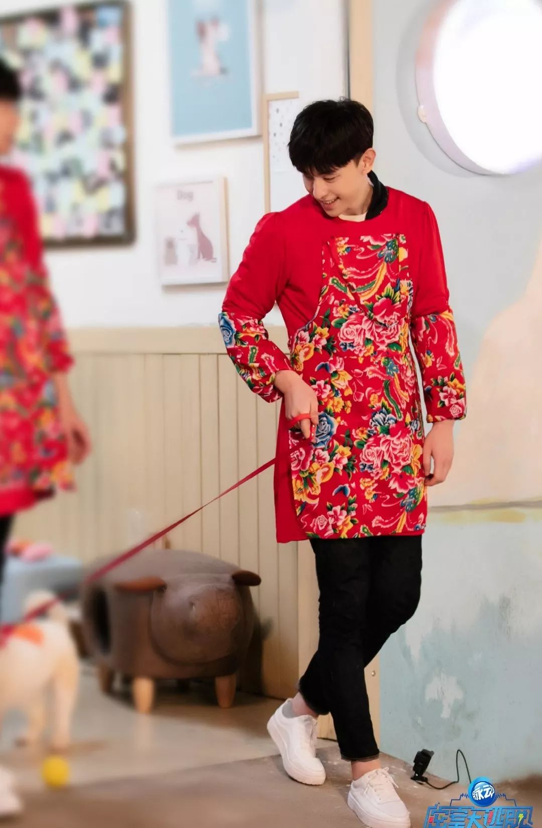 男星土味造型像极了过年回家的你