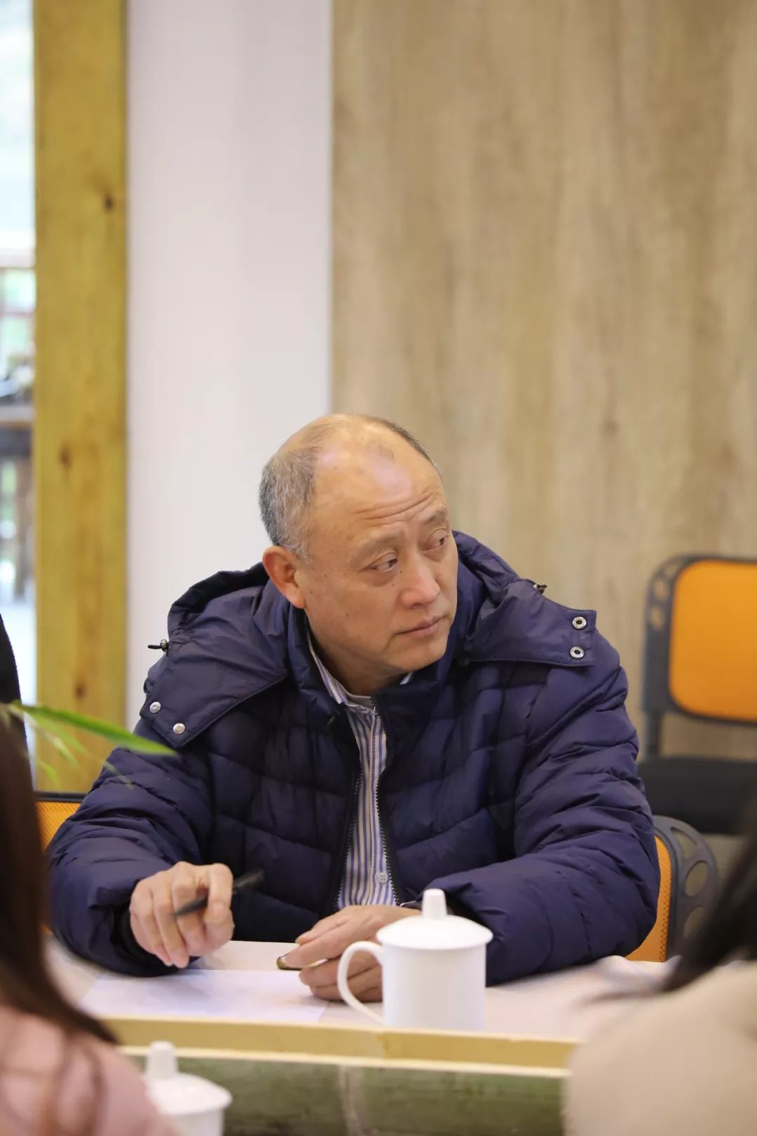 大湖又名新丰江水库是华南最大的生态旅游名胜因四季皆绿处处皆绿而得