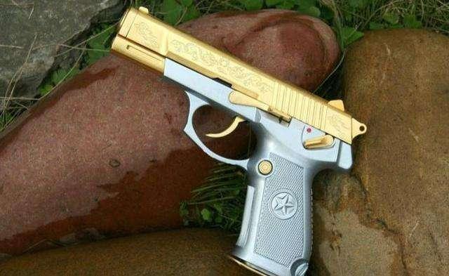 64式手枪曾经的将军手枪后来的警用经典手枪