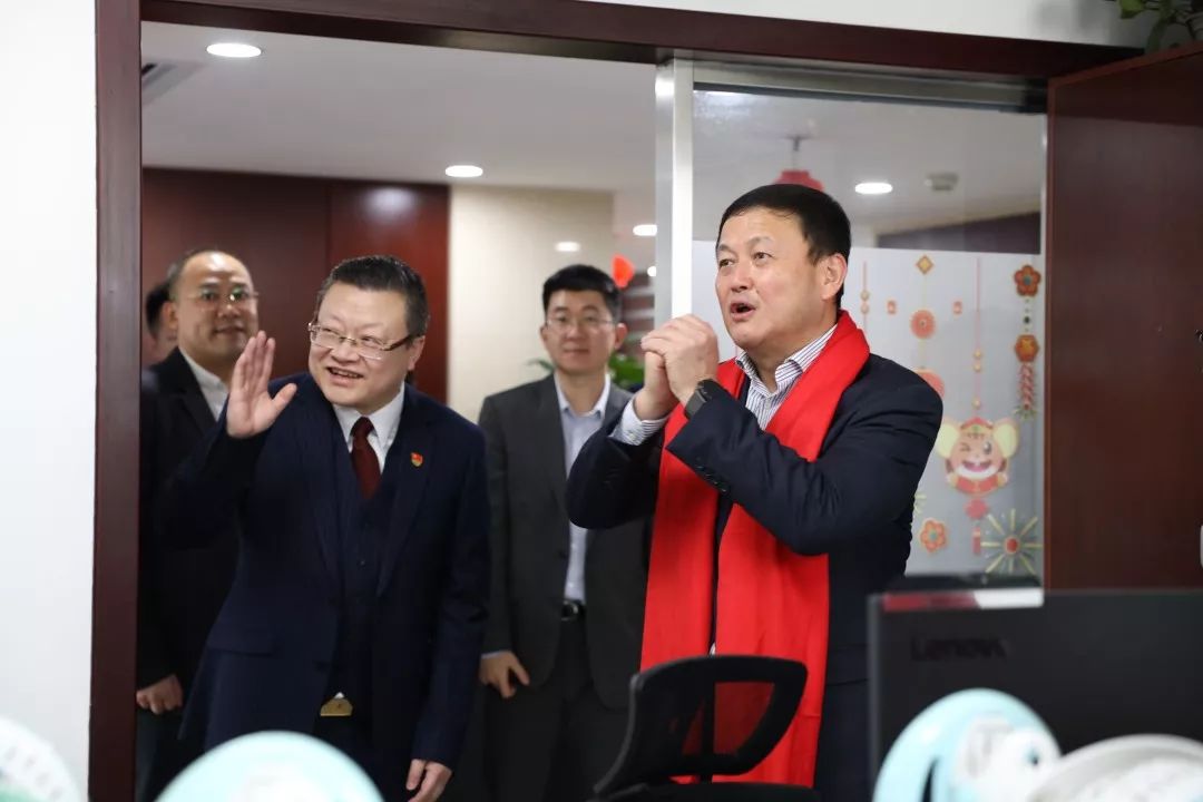 中化集团党组成员,副总经理江正洪一行莅临福建石油慰问调研