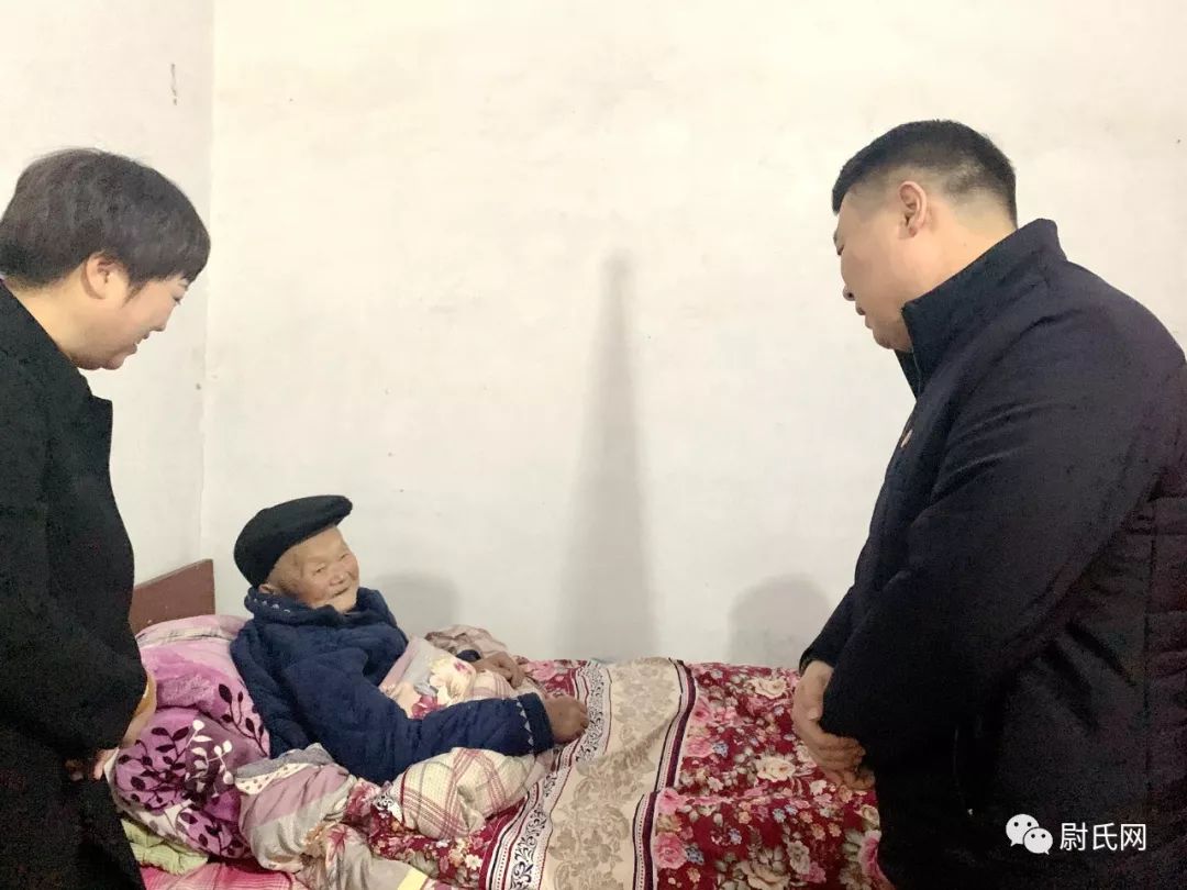 尉氏新闻县委常委宣传部长叶伟到蔡庄镇走访慰问