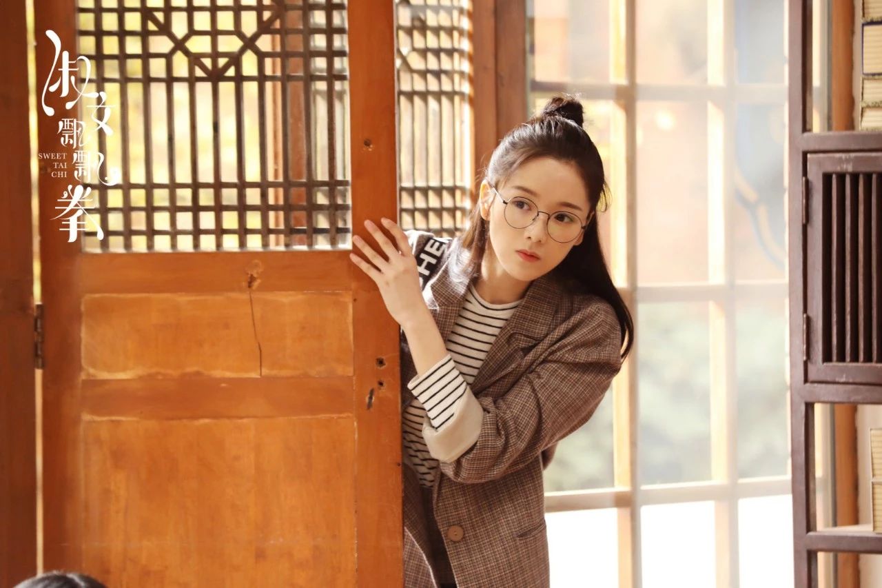 原创张馨月一年后终于换下创造101的置顶