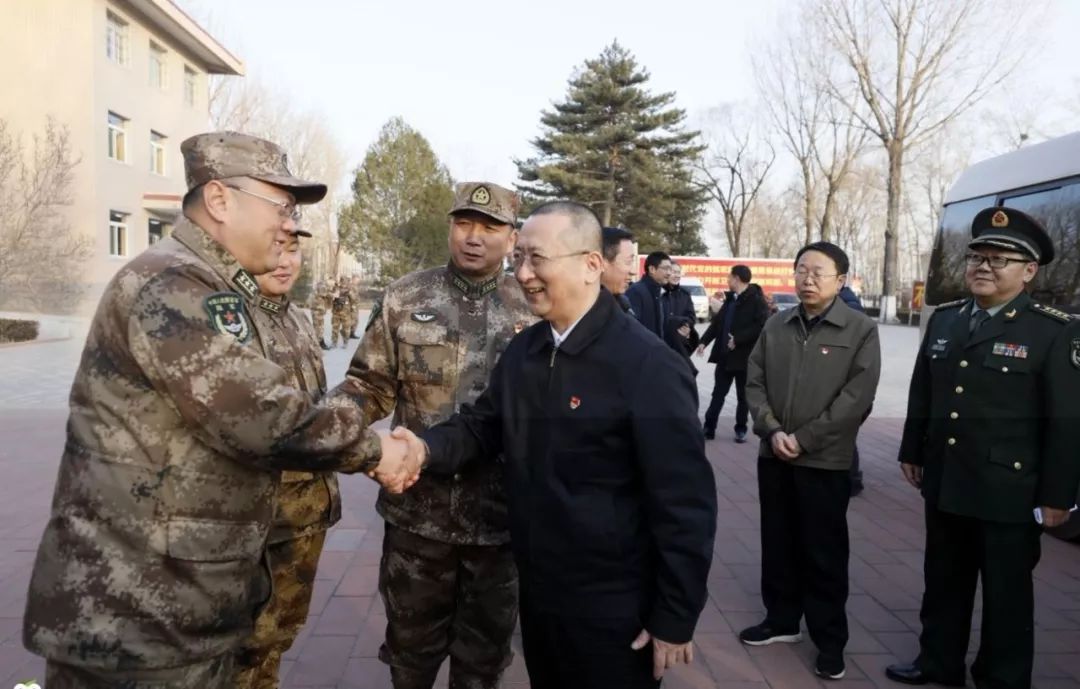 春节前夕,昌平区领导走访慰问送温暖_朱光彤