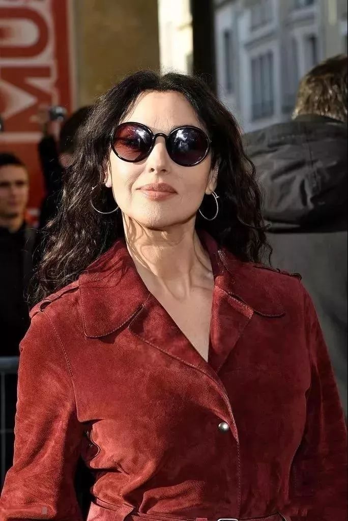 我不是bond girl,我是bond woman