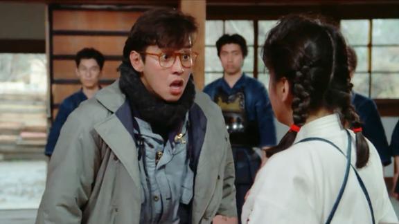 花仔多情阿伦和日本人切磋剑道结果被打得很惨还向幸子发飙