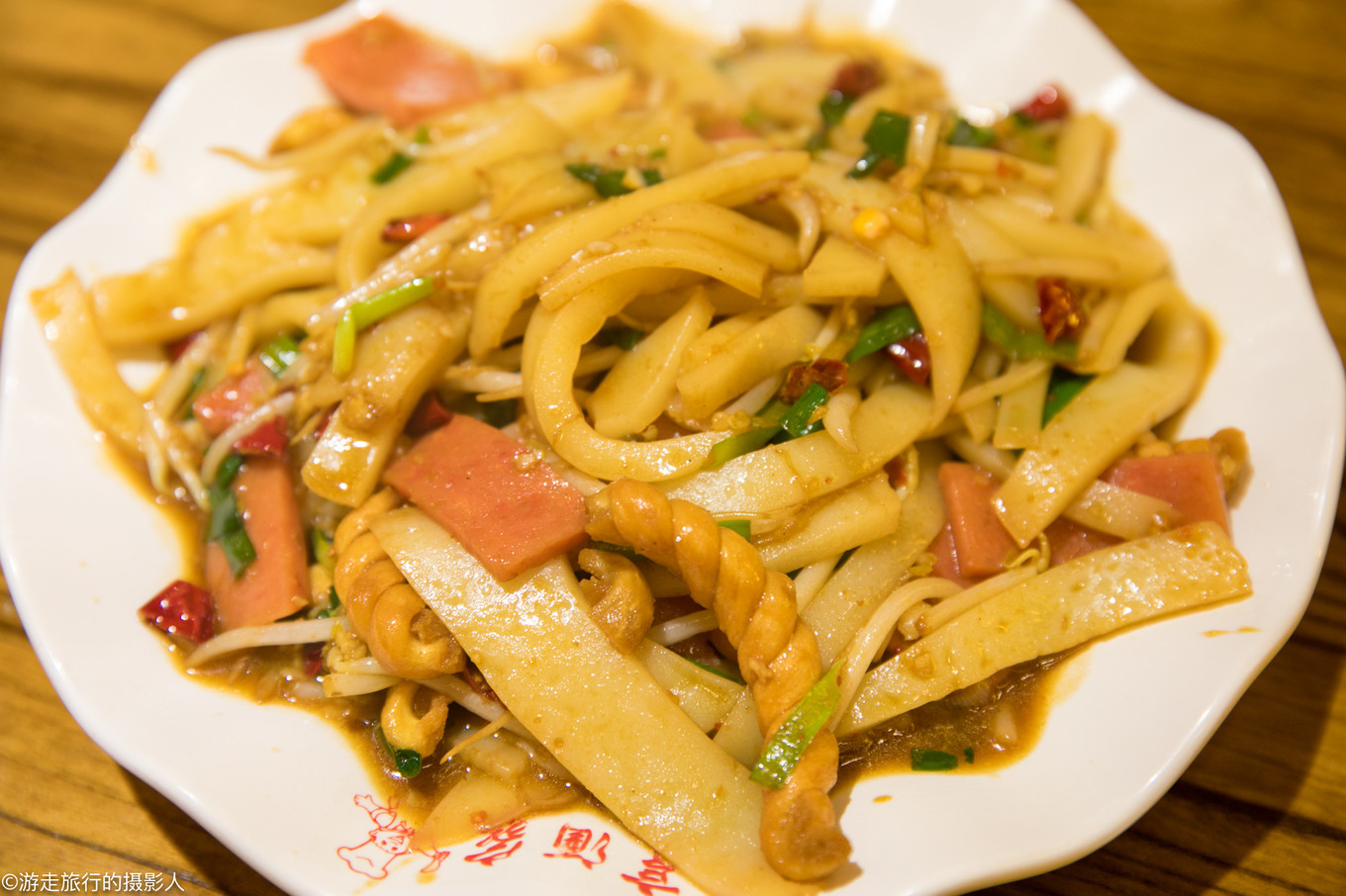 碗托子是的山西省传统名吃.