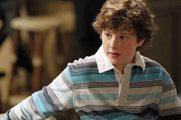 《摩登家庭》的小演员,剧里剧外各有辛酸,好在年轻就是资本_luke