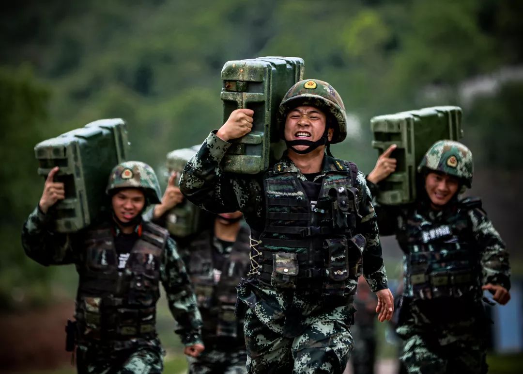 部队光荣传统你我成绩出色回报深情厚望致敬我的战友永不磨灭的风采在