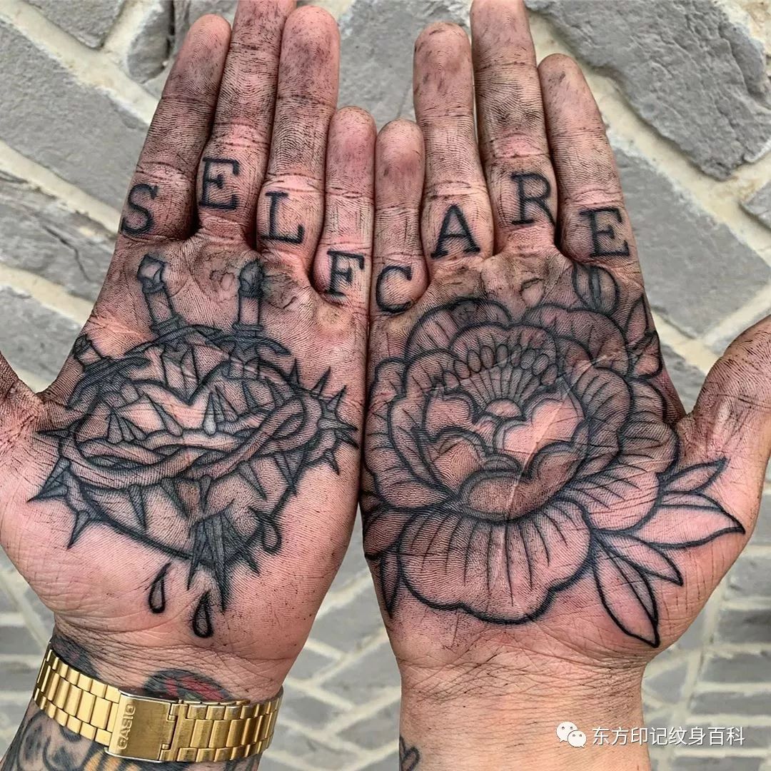 手心纹身对双方都是严峻的考验