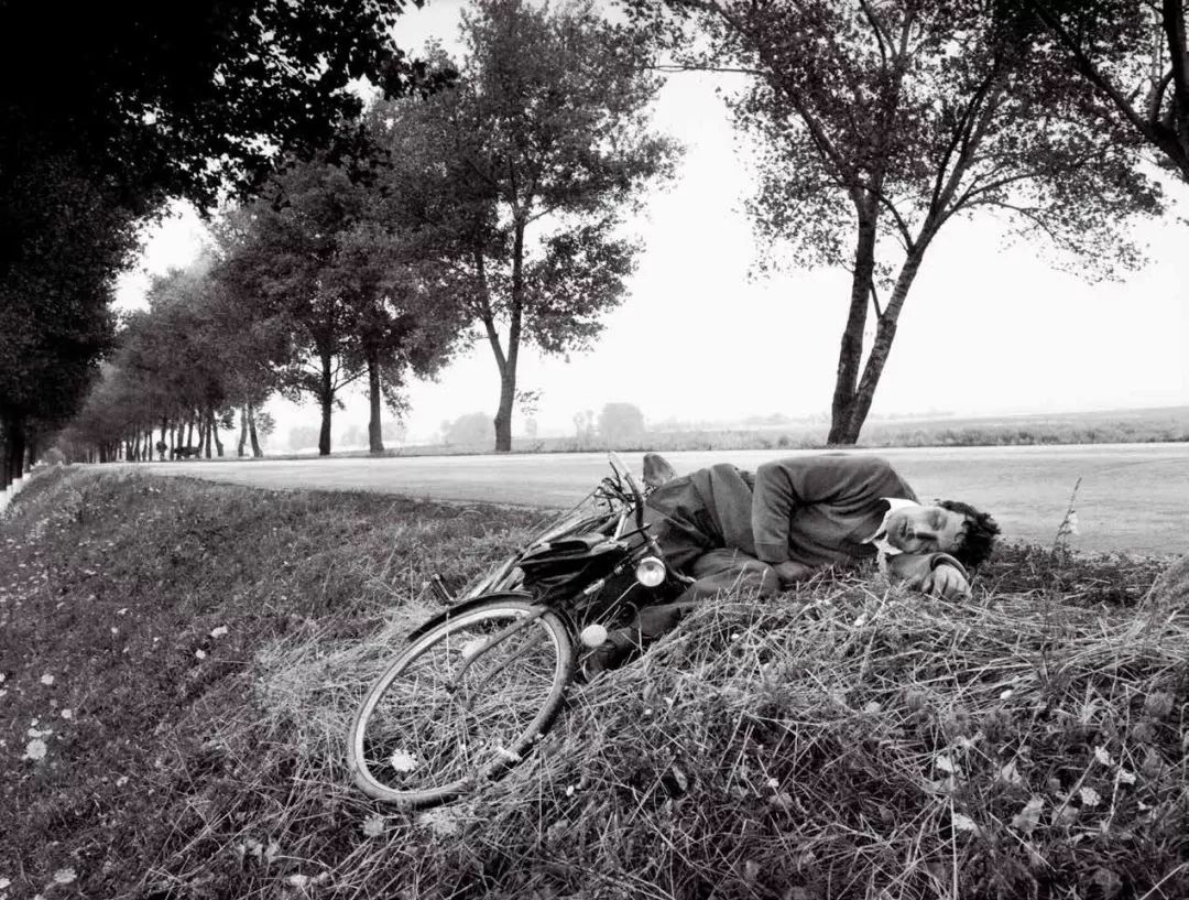 【佳作赏析】昔日照片让人潸然泪下!原来它们都出自这些图片社