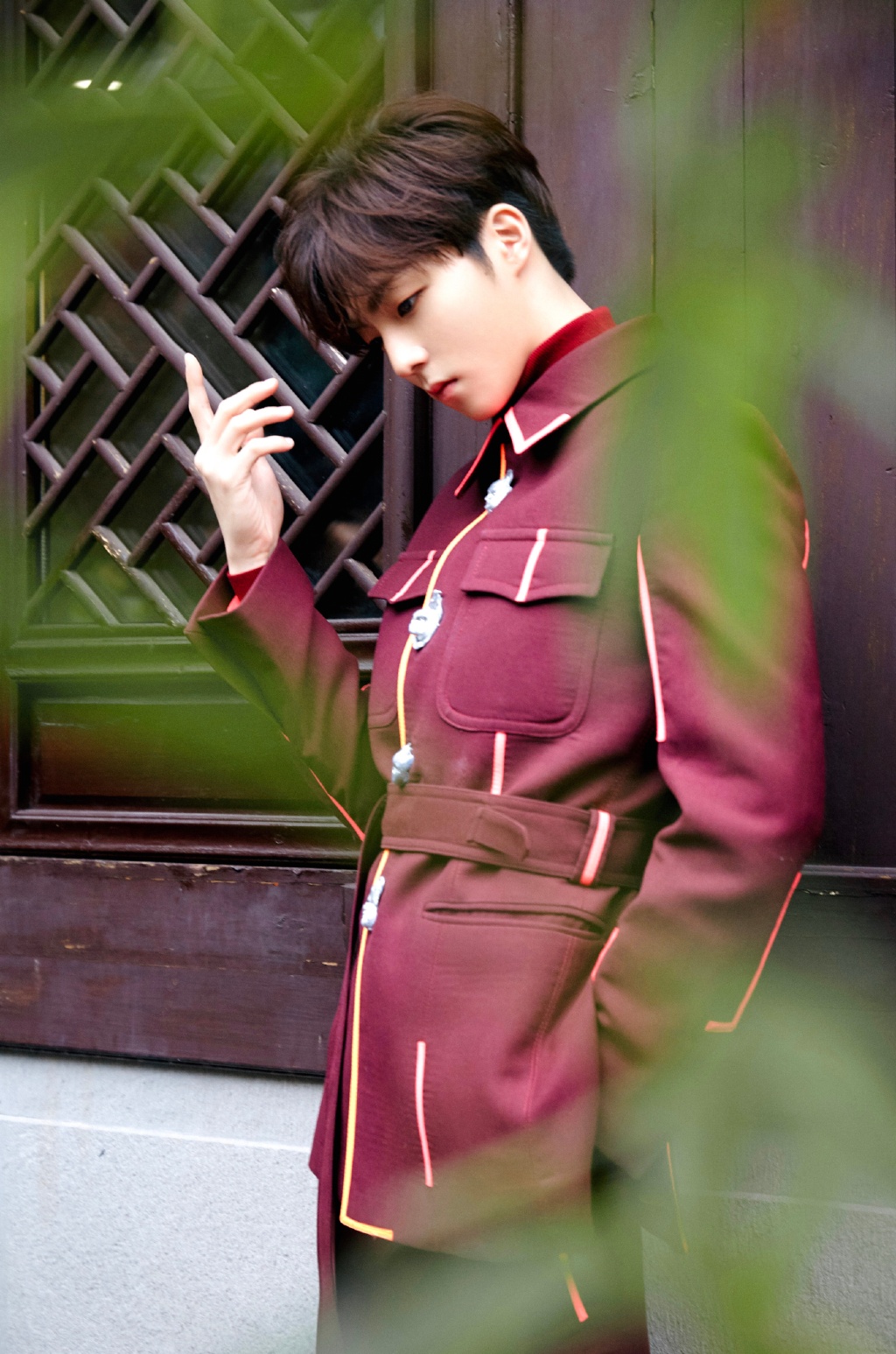 农农东西南北贺新春造型大片公开仪表堂堂的儒雅少年今晚与你共贺新春