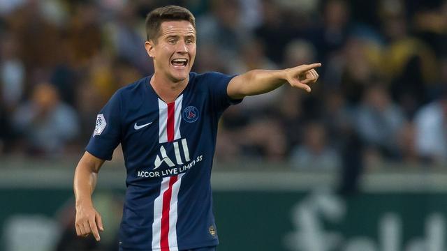 埃雷拉代表巴黎踢球时你必须努力去赢得荣誉和奖杯