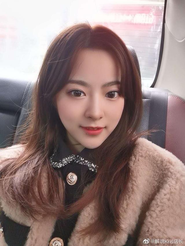 风云再起!解说一笔姐kris直播爆王多多婚内出轨,却惨遭实锤反杀