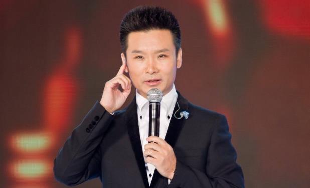 在事业发展的同时,刘和刚也遇到了陪伴自己共度余生的人.