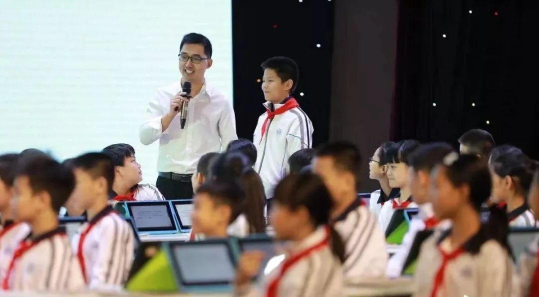 都希望以学生发展为本,指向学生生命成长的需求",冯正华校长表示