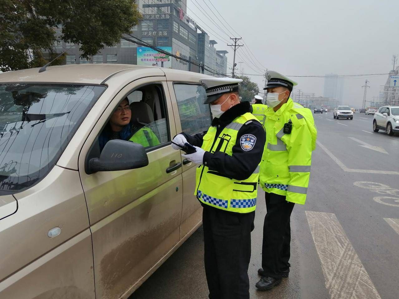 武汉新洲区阳逻车祸图片