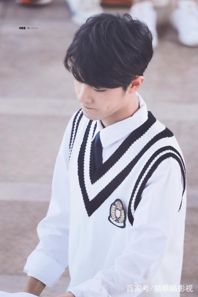 肖战校服装扮真的迷