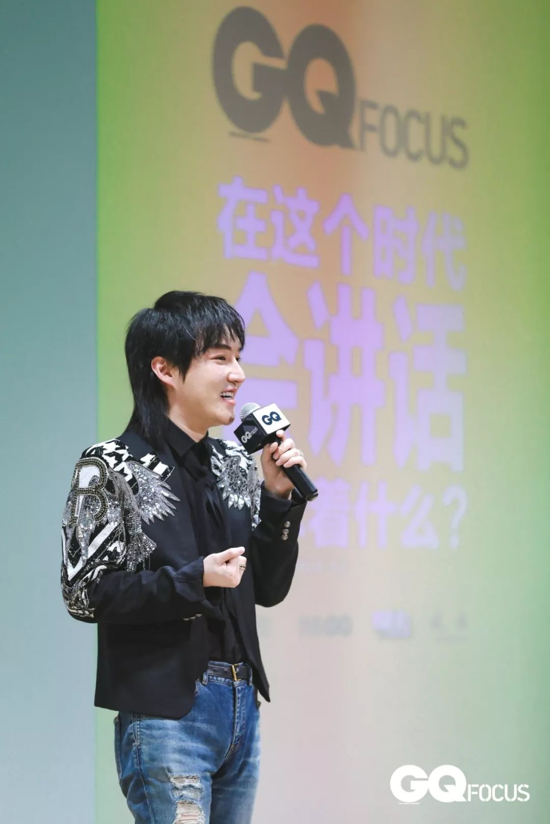 肖骁会讲话这件事对我来说是一个诅咒