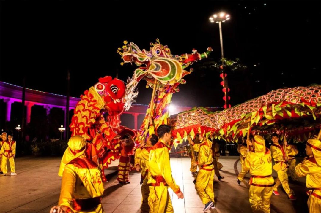 恕我直言过年还是广东人会玩