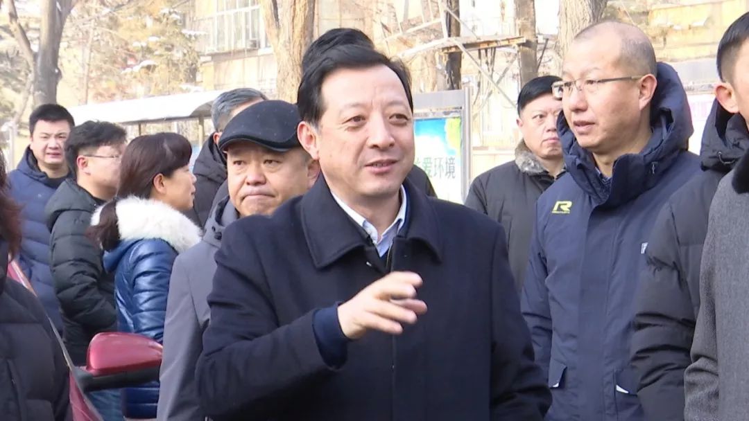 董沂峰调研石河子市一小区军垦风貌区建设