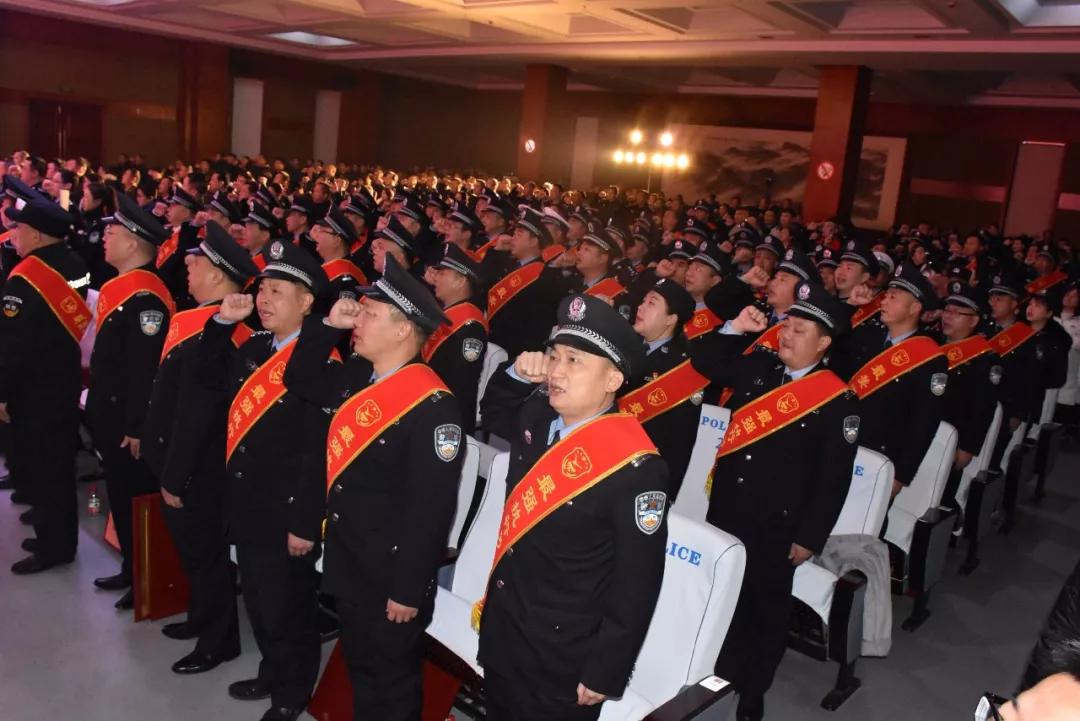 交警支队表演歌舞《向祖国诉说》衡阳市领导邓柯,张霞,谭敦龙,汪维