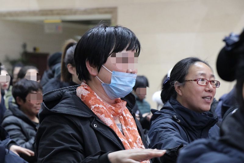 河北唐山——大雾挡不住爱的脚步_刘雅青