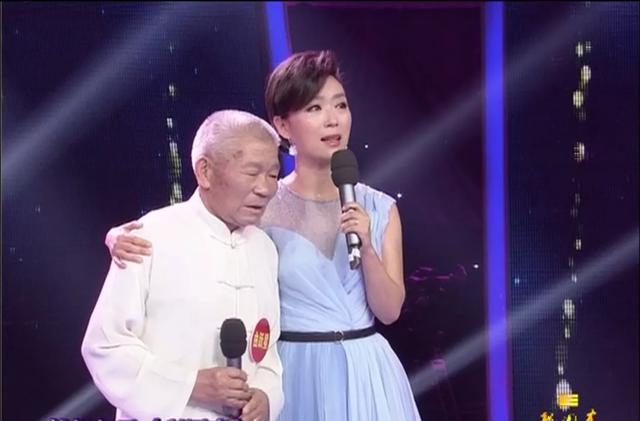 《梨园春》二十年擂主争霸赛,庞晓戈访谈明星擂主曲跃星在《梨园春》