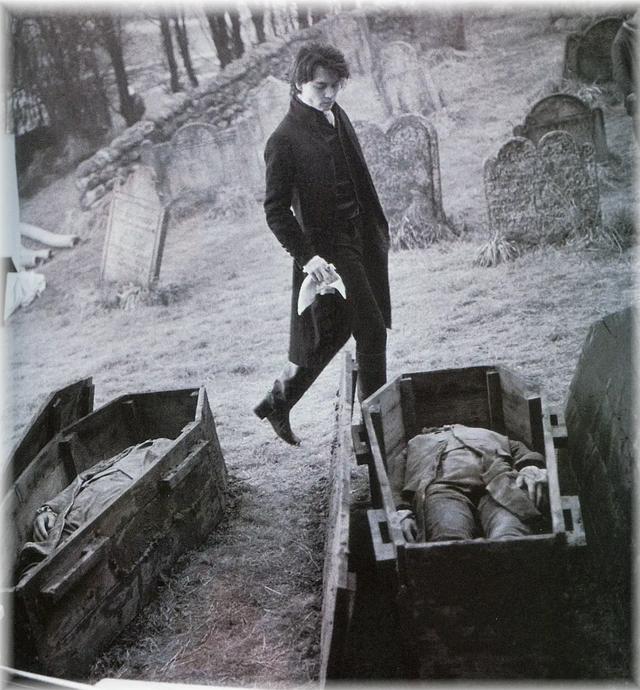 断头谷阴暗与优雅融合美好与邪恶共存的哥特式艺术之大成