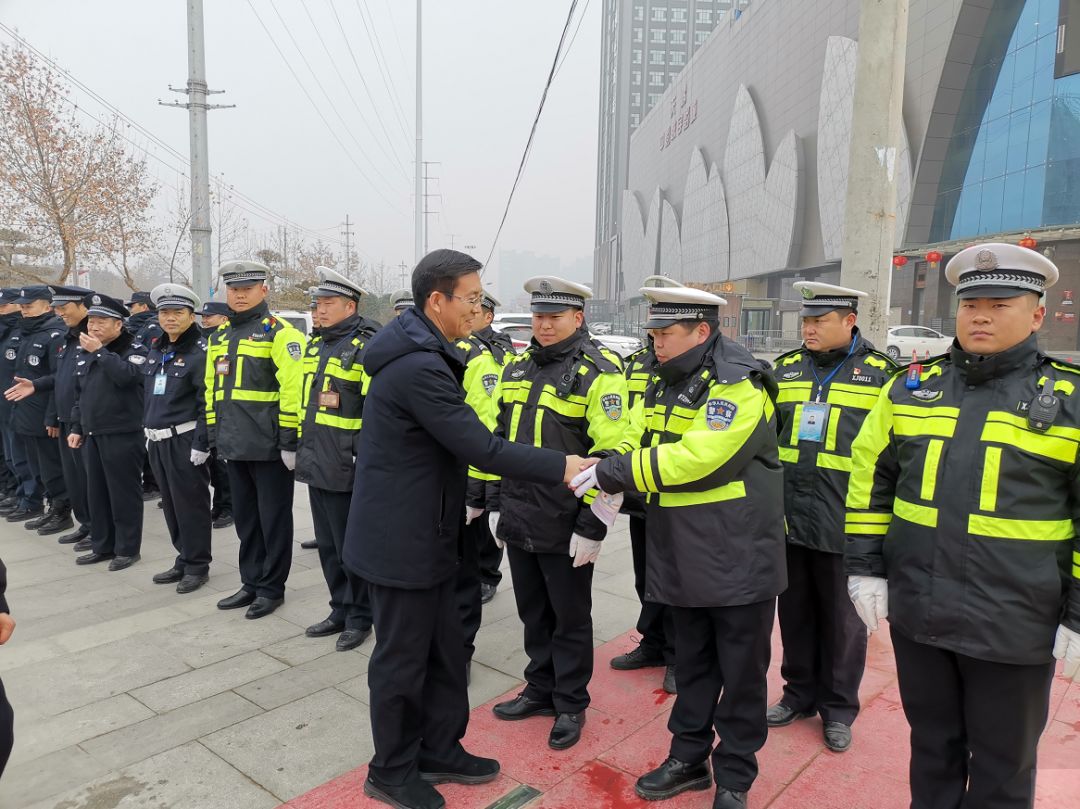 淮阳区委书记马明超慰问一线公安干警