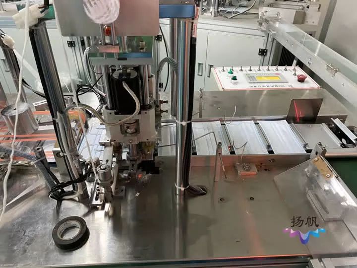1月24日上午,在位于扬州广陵区头桥镇的江苏恒健医疗器械有限公司净化