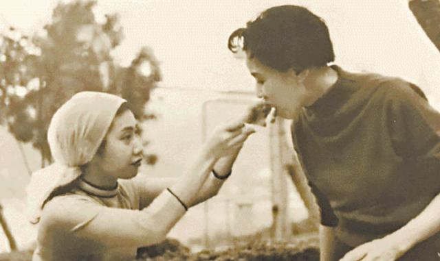 原创93岁白雪仙为任剑辉办107岁冥寿生日会31年风雨不改如期纪念