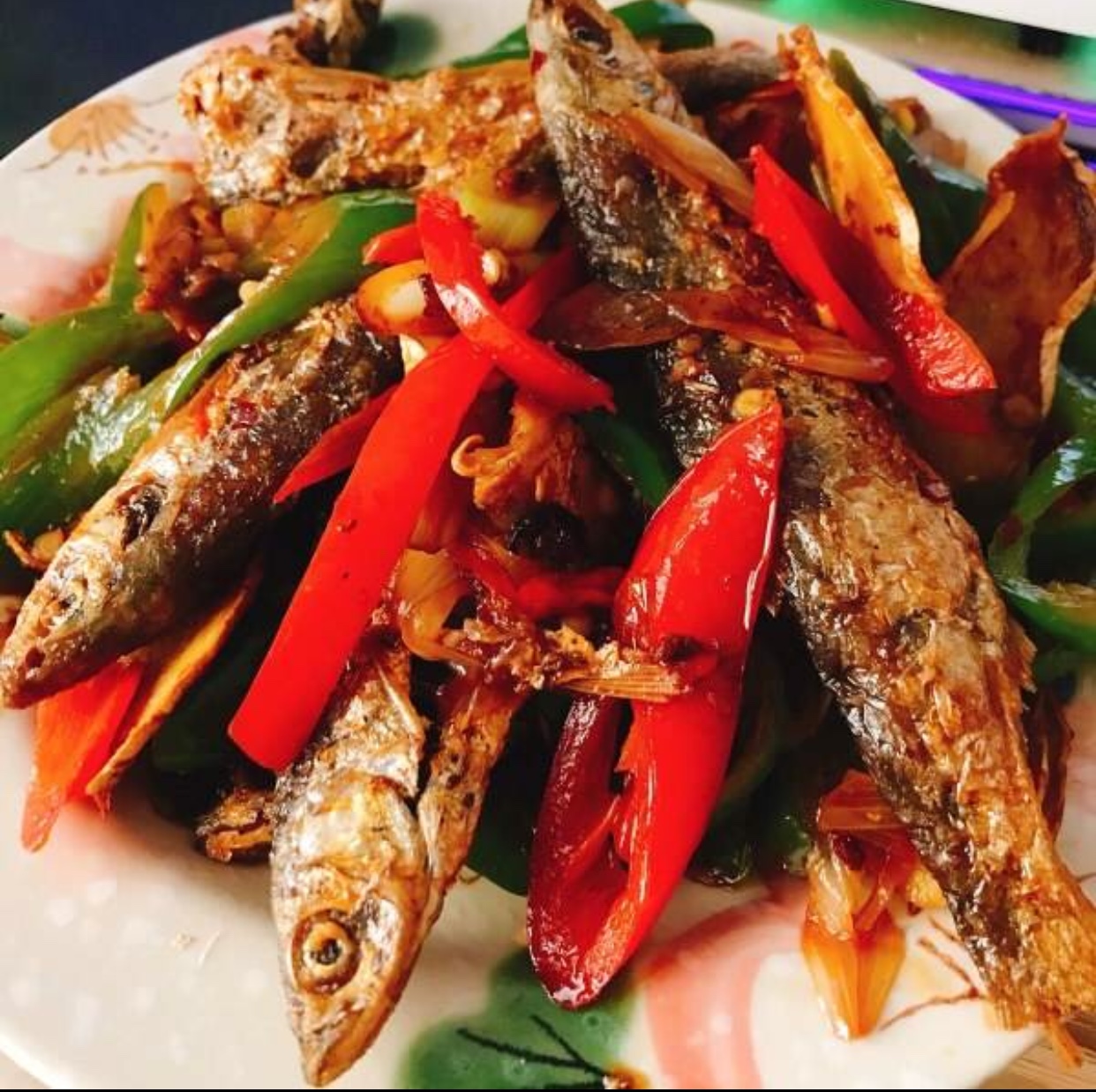 原创家庭聚会喝酒必备之下酒菜香辣小鱼干