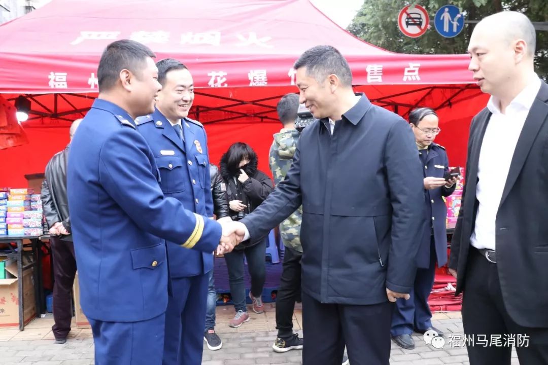 马尾区区委书记游通铃带领区委常委,常务副区长陈禺及应急管理局,市场